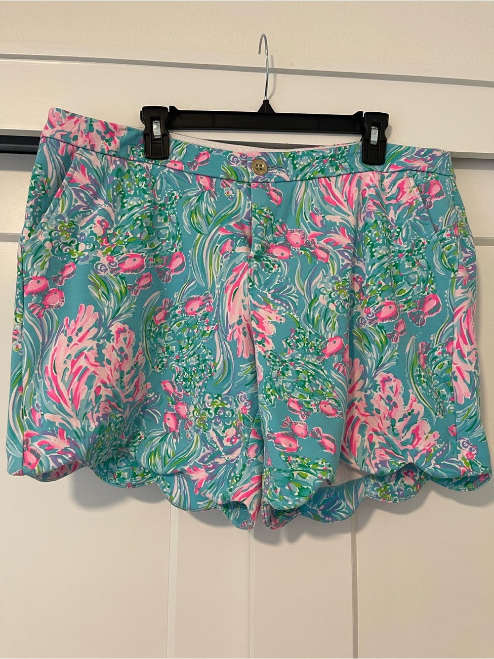 Lilly Pulitzer Aqua Floral Scalloped Hem Shorts